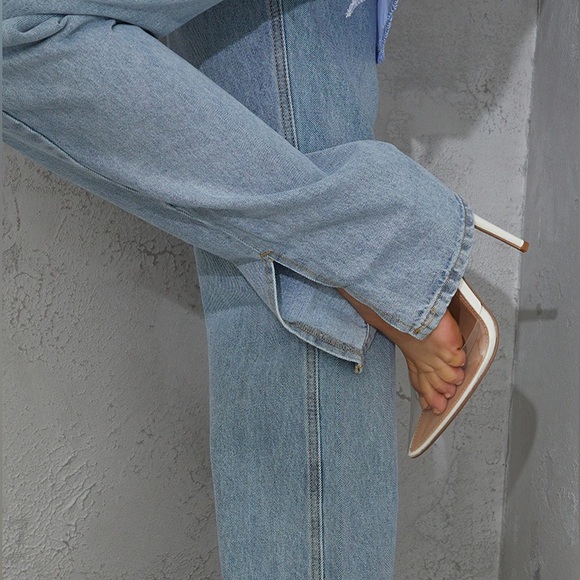 Pretty Little Thing Maternity Split Hem Jeans - Picture 3 of 7